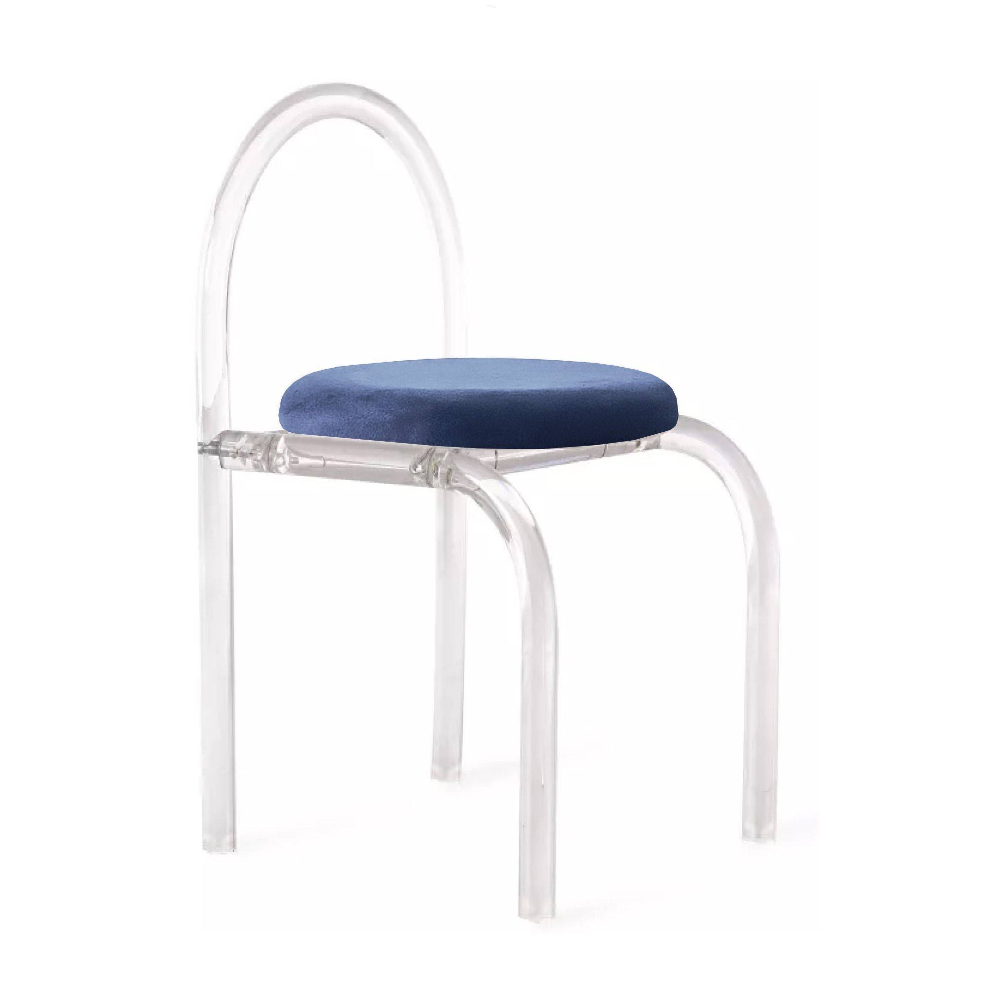 Прозрачный стул АРОНДИ с арочной спинкой и жемчужно-синей бархатной подушкой в аренду  | Go Rent