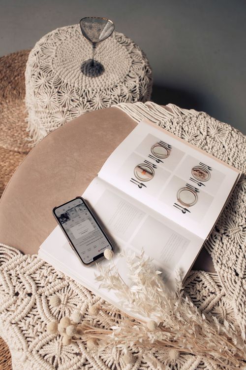 Бохо-лаунж с пуфами