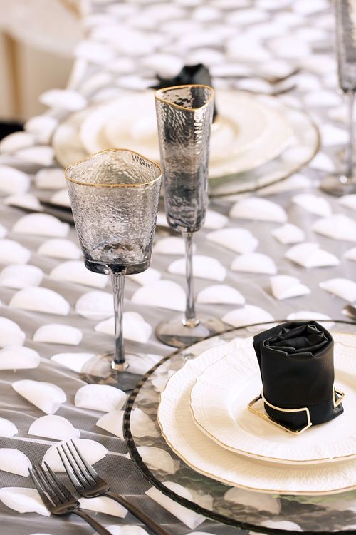 Графичный сет со столом-волна