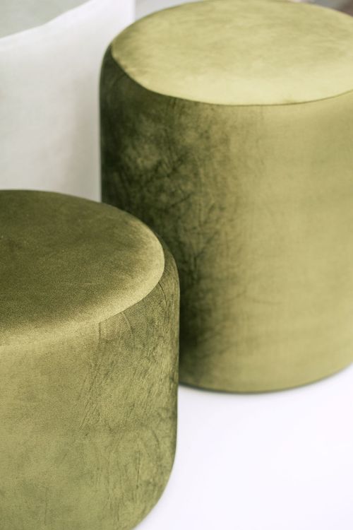 Зеленый сет с пуфами